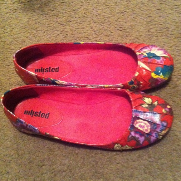 Women's flats size 9
