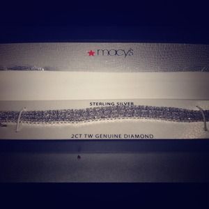 ⬇Reduced⬇Sterling silver tennis bracelet.