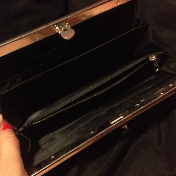 Pink wallet - Picture 2 of 2