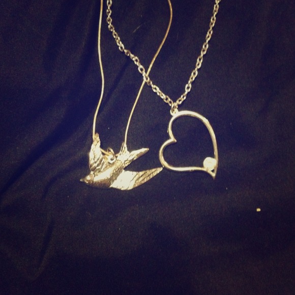 Bird & heart neckless's - Picture 1 of 1
