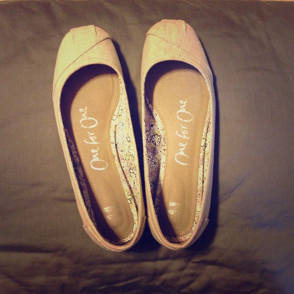 ❤SOLD❤ Toms tan linen flats