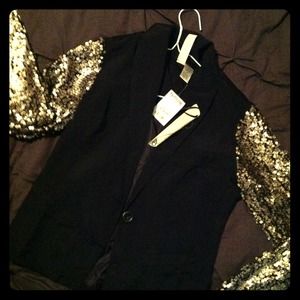 Black blazer with sequins sleeves