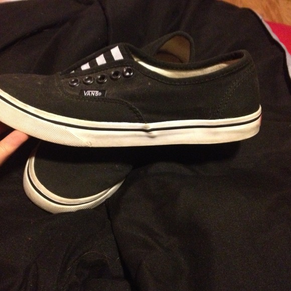 Black and white vans hardly worn! - Picture 2 of 3