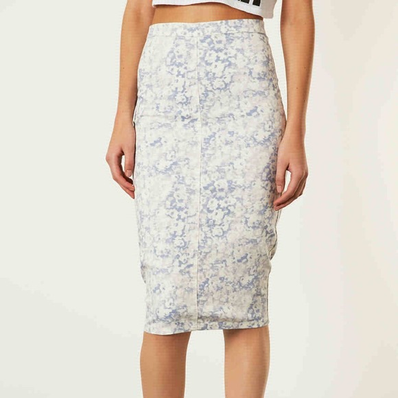 Topshop Dresses & Skirts - ⬇Reduced⬇ Topshop Print Denim Midi Skirt Sz 32/ 10