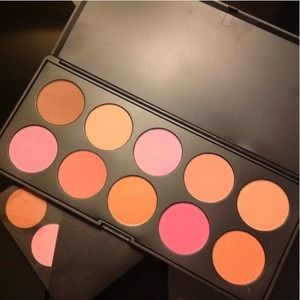 ****SOLD****Blush Blush Blush!!!! 10 color palette