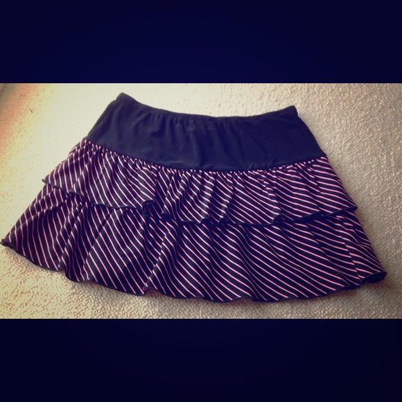 🔴Ruffled mini skirt