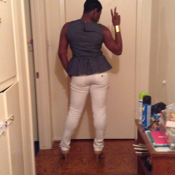 Hello Peplum - Picture 3 of 4