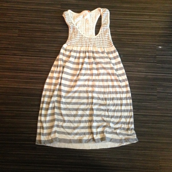 ⛔⛔⛔ SOLD ⛔⛔⛔ LA Boutique stripped tank