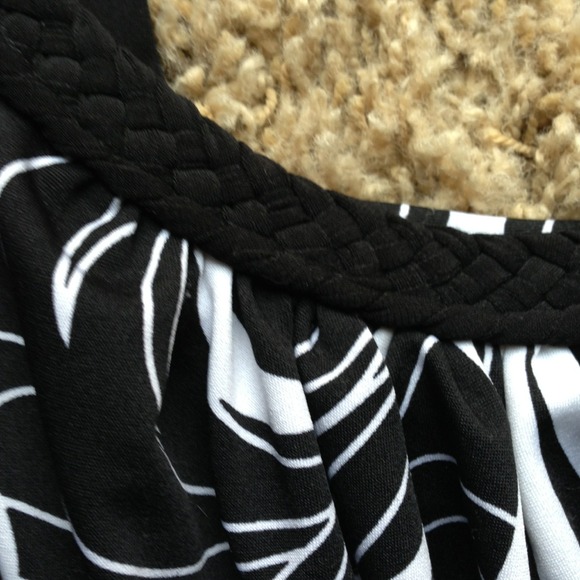 👍Reduced👍NWT adorable braided scoop neck dress - Picture 2 of 4