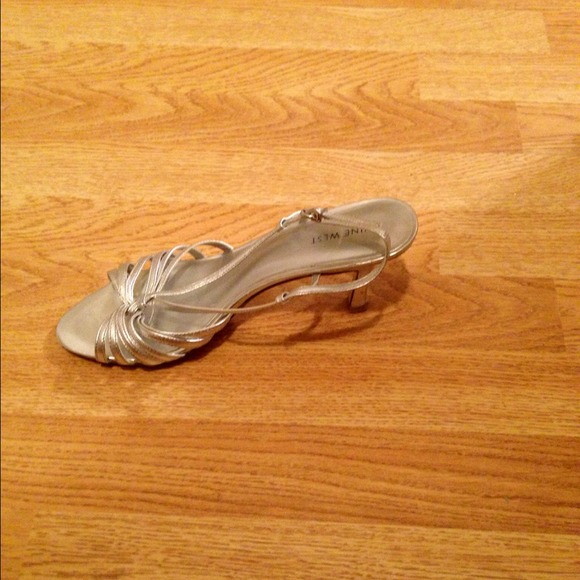 Silver strappy heel - Picture 2 of 2