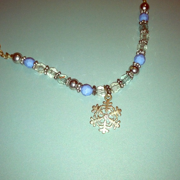 Snowflake necklace