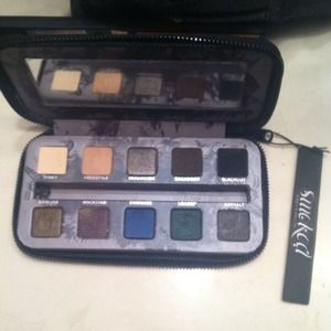 Smoked pallet urban decay