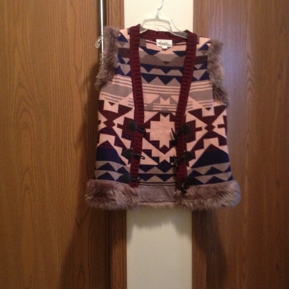 Aztec print fur lined vest