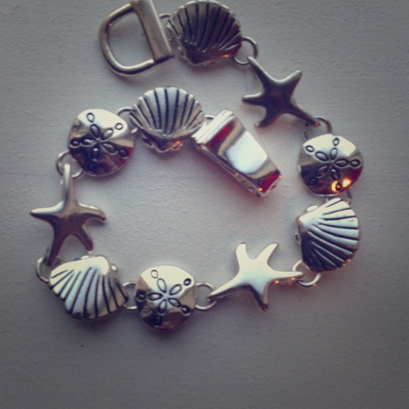 Sterling silver seashell braclet