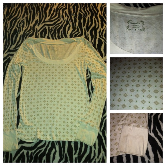Old navy classic print long sleeve shirt