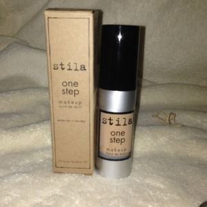STILA FOUNDATION/guess shorts bundle