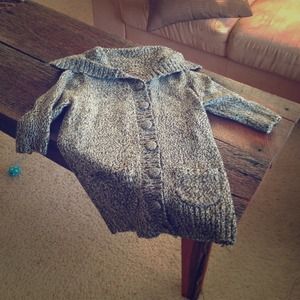 🚫RESERVED🚫Black and white half sleeve sweater