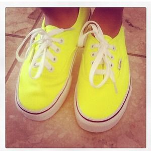 Size 5 Neon Green Canvas Authentic Women Vans