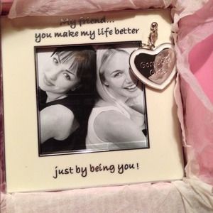 Things remembered friendship frame