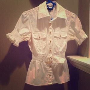 White collared short sleeve shirt w/ gold buttons