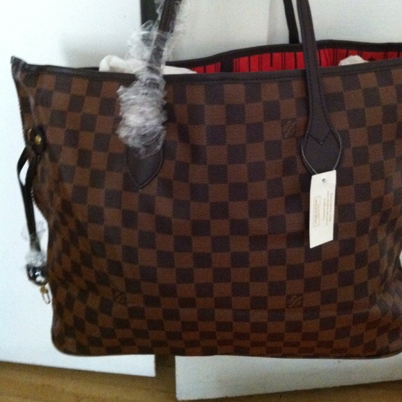 Louis Vuttion Never-Full bag