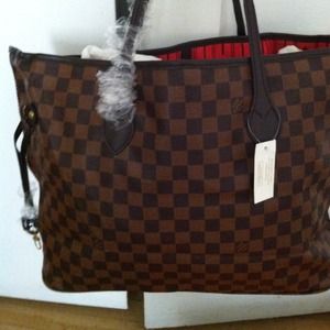 Louis Vuttion Never-Full bag