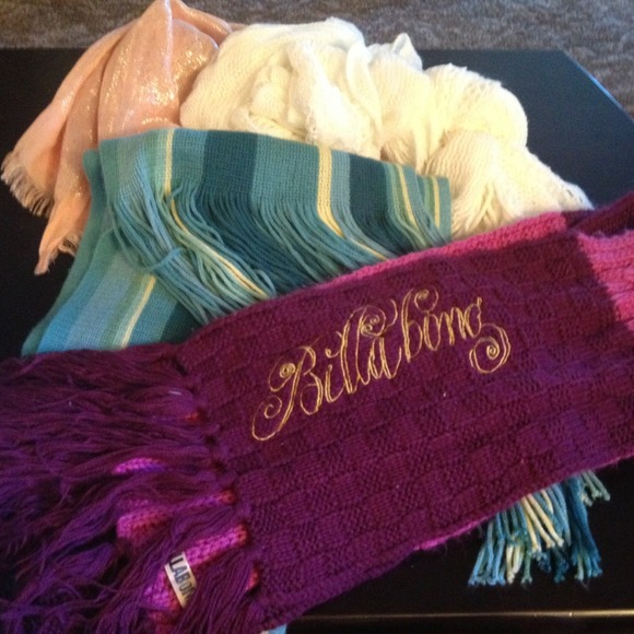 =SOLD= 2 wet seal scarves, 1 billabong, & one gap