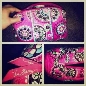 Beautiful Vera Bradley makeup bag!