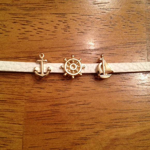 Jewelry - 🚫SOLD🚫Anchor Bracelet