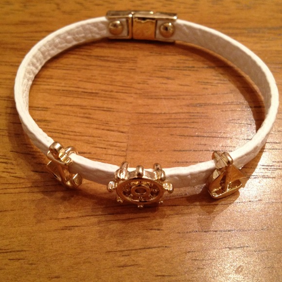 🚫SOLD🚫Anchor Bracelet - Picture 2 of 2