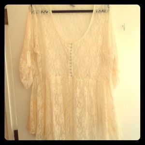 ** SOLD ** Cream Lace Babydoll