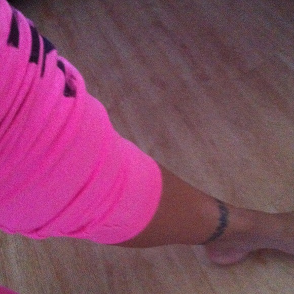 🚫Traded🚫Victoria's Secret Love Pink Sweats - Picture 3 of 3