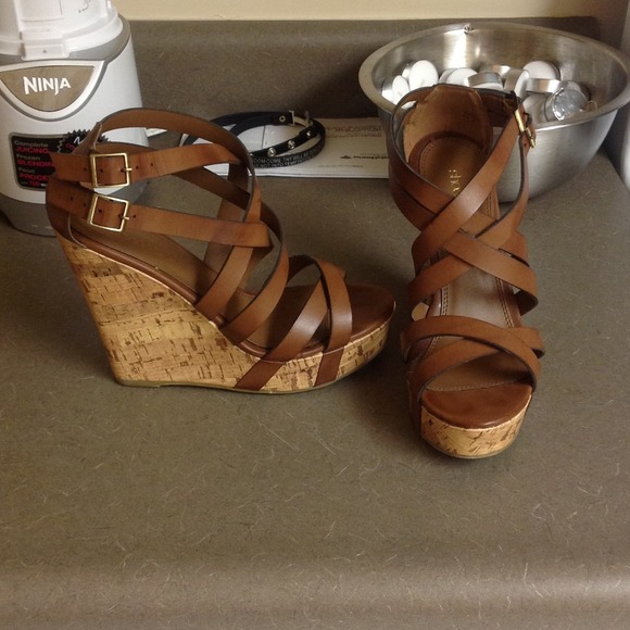 Super strappy brown wedges!