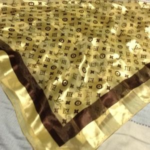 LV scarf (new)