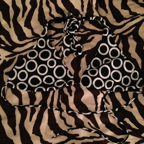 🔴REDUCED; Victoria's Secret! Bathing suit top