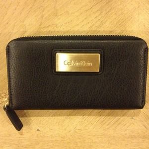 💢SOLD💢 Black Calvin Klein wallet! 💯 authentic!!