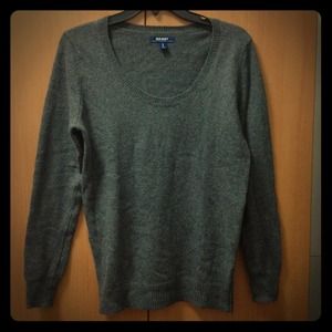 Scoop neck sweater