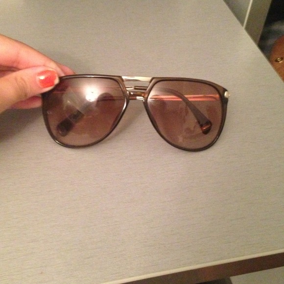 sold sold sold Giorgio Armani unisex sunglasses - Picture 2 of 3