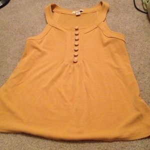 SOLD Like-new Forever 21 half button top!