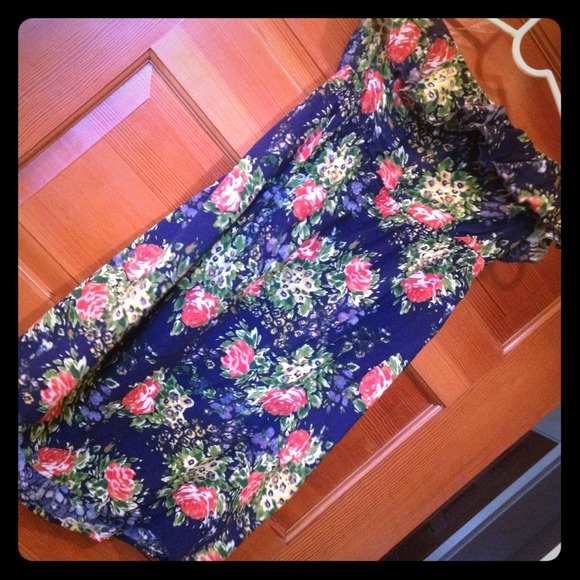 Floral print strapless dress🌹