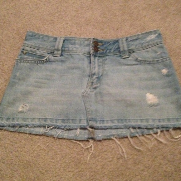 Size 0 Hollister jean skirt!