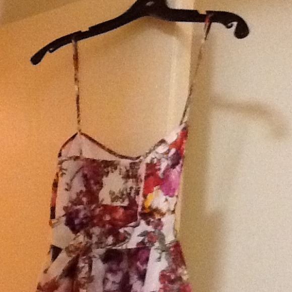 ‼️HP 1/28 REDUCED‼️Zara Floral Summer Dress💐🌺 - Picture 3 of 4