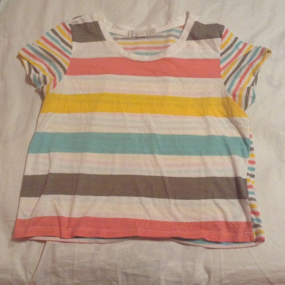 🎀 F21 Stripped Crop Top 🎀