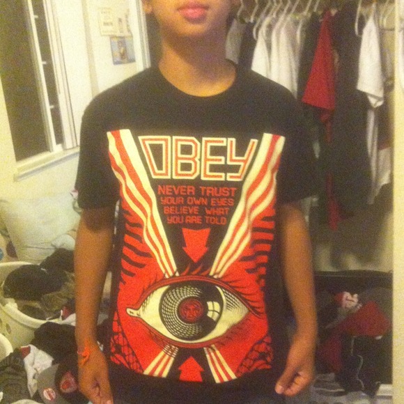 Obey shirt - Picture 4 of 4
