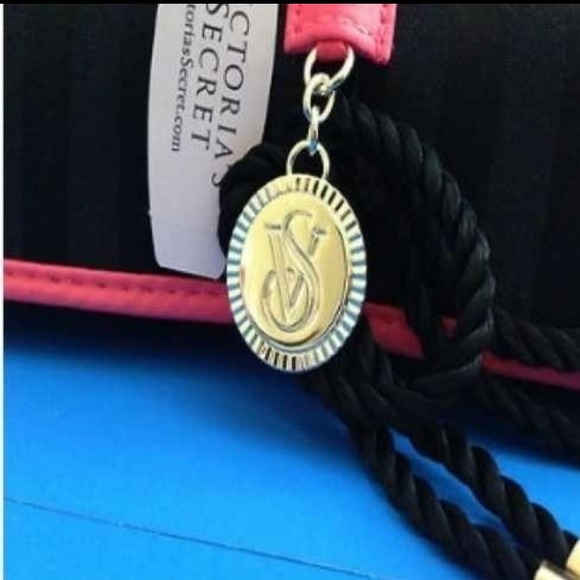 Victoria secrets rollup makeup bag SOLD!! - Picture 2 of 4