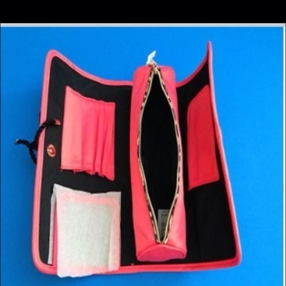 Victoria secrets rollup makeup bag SOLD!! - Picture 4 of 4