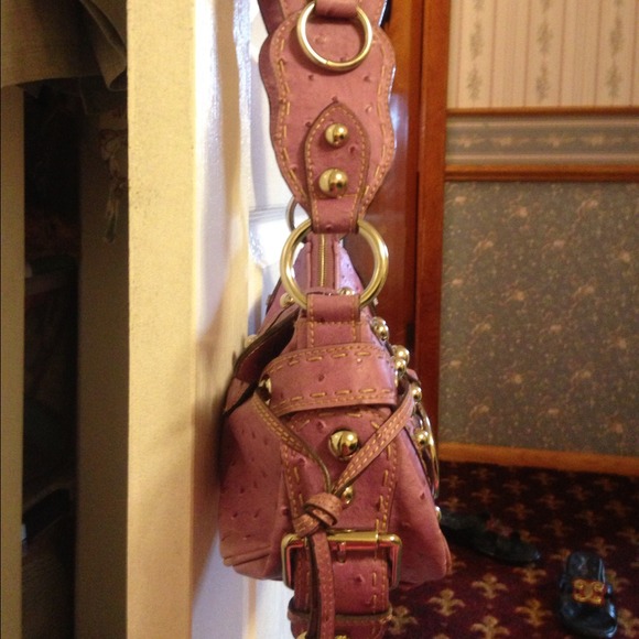 Guess bag SOLD!!! - Picture 2 of 4