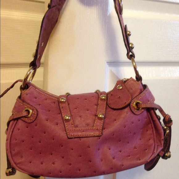 Guess bag SOLD!!! - Picture 3 of 4