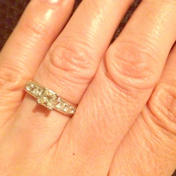 This shines like a diamond in the sky!💎💍💎