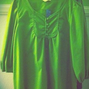 Bright rainforest green flow top